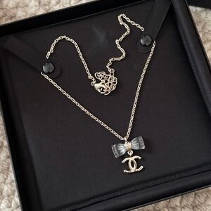 Women's Chanel Crystal Bow CC Logo Gold-Tone Necklace